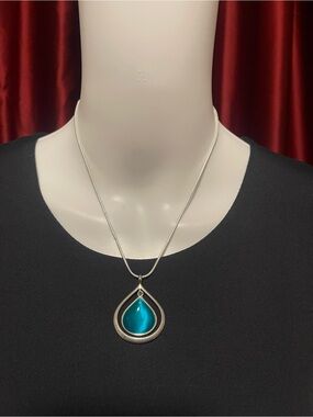 Teardrop Blue Pendant Necklace - Silver Tone